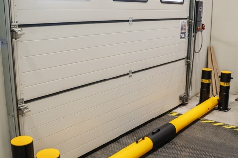 Anter-System-Flexible-Barriers-Dock-Gate6