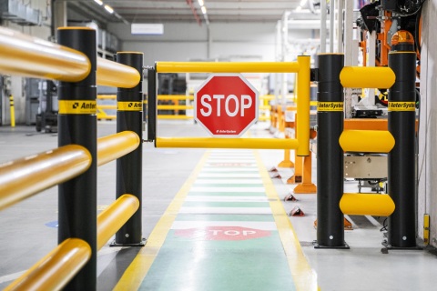 Anter-System-Flexible-Barriers-Bariera-Hala-Magazyn1