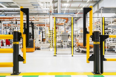 Anter-System-Flexible-Barriers-Bariera-Hala-Magazyn10