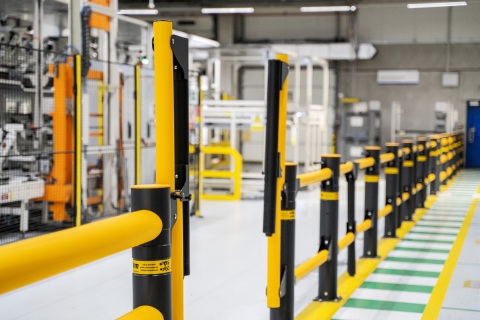 Anter-System-Flexible-Barriers-Bariera-Hala-Magazyn11