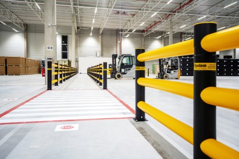 Anter-System-Flexible-Barriers-Bariera-Hala-Magazyn7