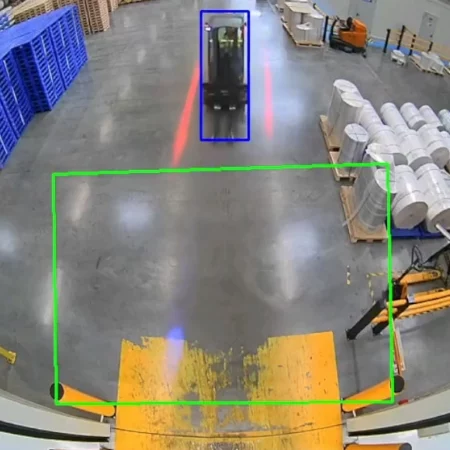 AI VISION SYSTEM للكشف عن الأشخاص والمركبات