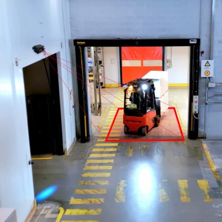 AI VISION SYSTEM للكشف عن الأشخاص والمركبات
